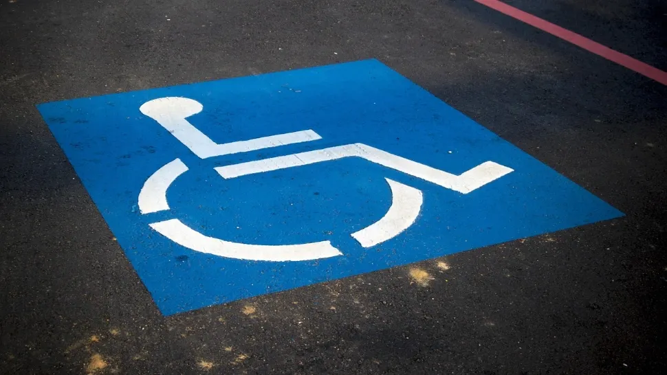 Locuri de parcare gratuite pentru persoanele cu handicap în acest sector din Capitală. Cum pot fi obținute