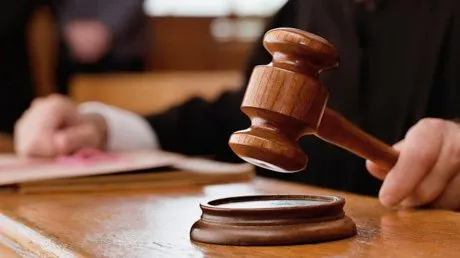 Trei fraţi români, lideri ai unei bande specializate în infracţiuni informatice şi căutaţi de anul trecut, după ce au fost condamnaţi, au fost prinşi în Italia
