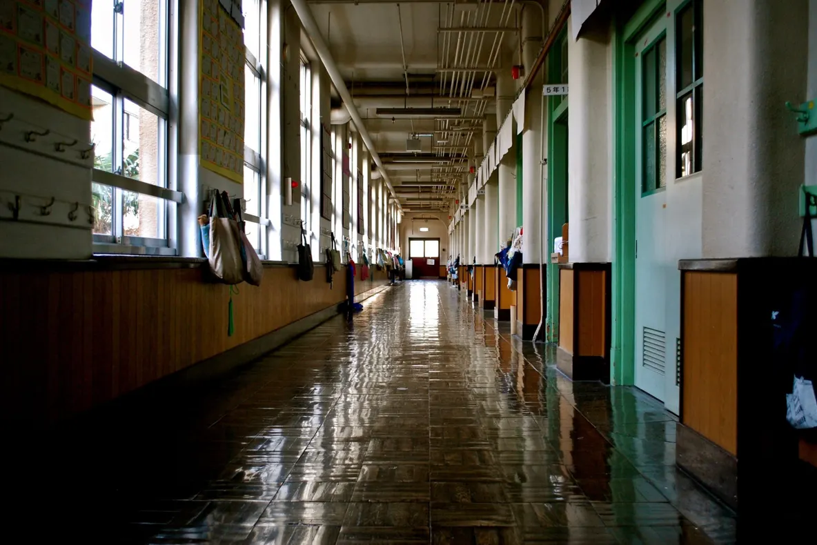 Mii de elevi de clasa a VIII-a și a XII-a așteaptă încheierea situației școlare în Ilfov