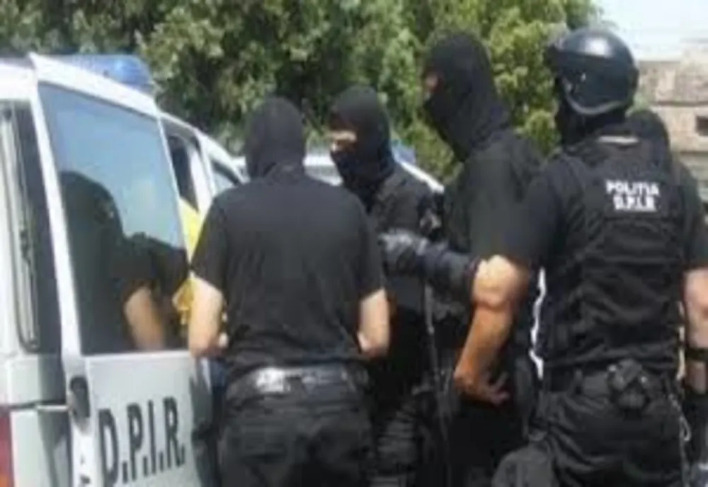 Percheziții ale polițiștilor din Giurgiu în Ilfov și Călărași la persoane suspecte de înșelăciune