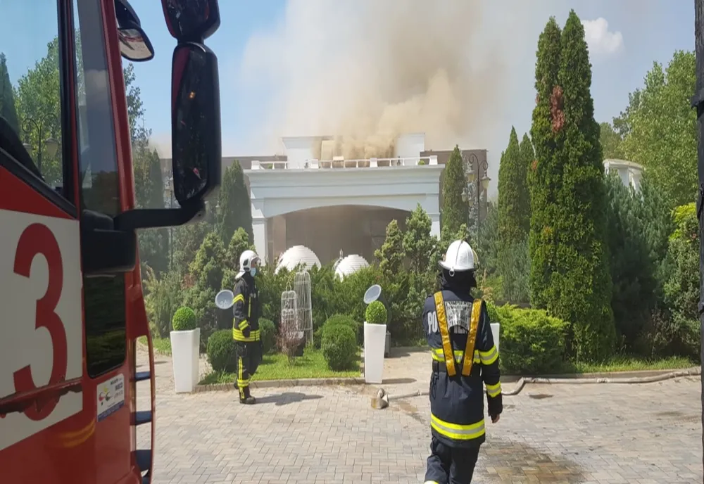 Incendiu la un club din Otopeni