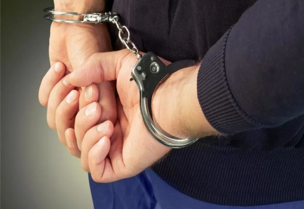 Bărbat din Ilfov, condamnat la 3 ani de închisoare, prins de polițiști și dus în penitenciar