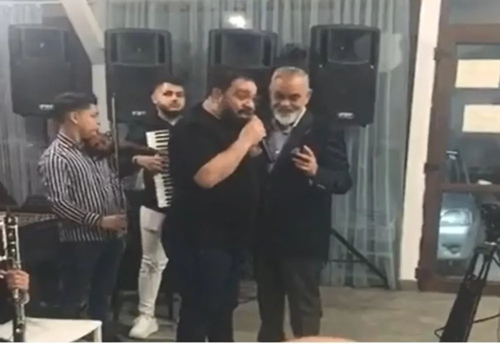 Aniversare, oprită de mascați în Ștefăneștii de Jos