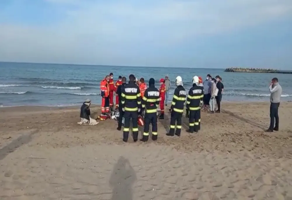 Alertă la Neptun. Bărbat din Ilfov înecat, scos din valurile mării