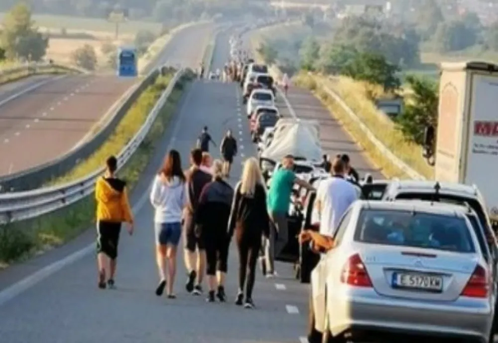 Atenționare MAE de călătorie în Grecia: aglomerație și cozi de mașini la punctele de frontieră cu Bulgaria 