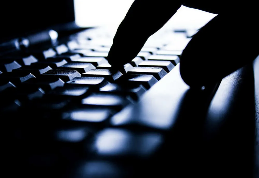 Bărbat din Ilfov anchetat  pentru infracţiuni informatice