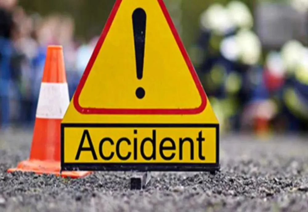 Accident pe centura Capitalei. Opt răniți, după ce o cisternă s-a ciocnit cu un microbuz