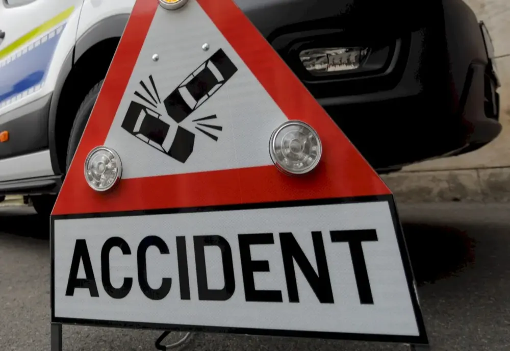 Accident grav pe Centura Capitalei. Trei mașini au fost implicate, iar o persoană a fost rănită. Traficul e oprit pe ambele sensuri