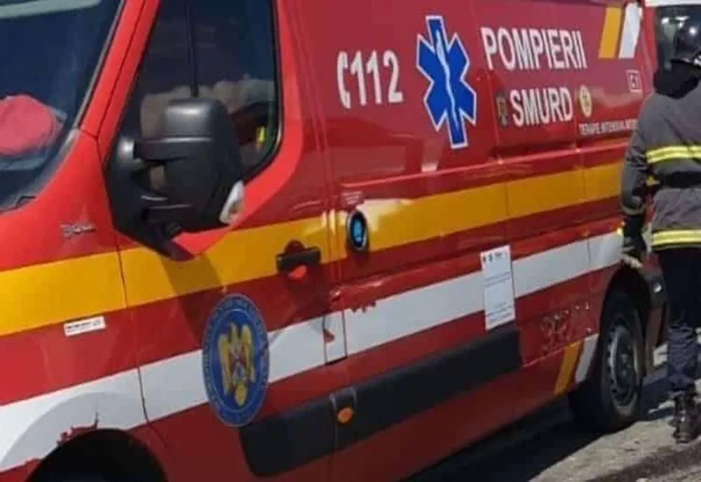 Ilfov. Accident pe DN1. Un autotren a intrat într-o conductă de gaze și a rămas blocat pe șosea