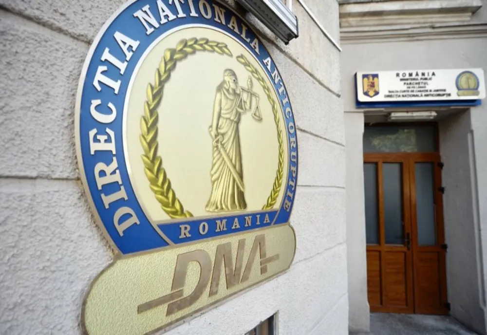 Procurorii DNA au reținut, pentru 24 de ore, un inspector de la Inspectoratul Regional în Construcții București-Ilfov