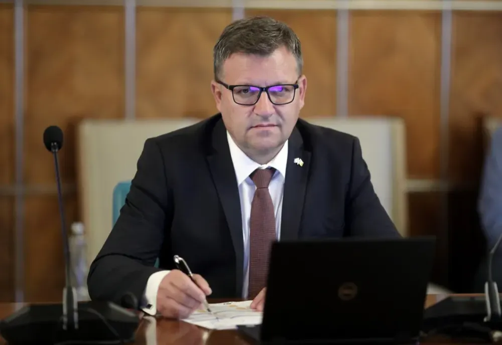Vârsta de pensionare va crește pentru toți românii până la 65 de ani. Anunțul făcut de ministrul Muncii