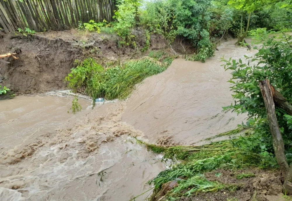 Alerte în mai multe județe. După caniculă, vin inundațiile