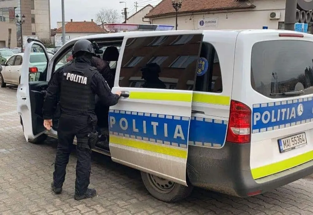 Ilfov. Peste 100 de bătrâni, salvați din azilele ”groazei” din Voluntari. 24 de incupaţi, reţinuţi de DIICOT