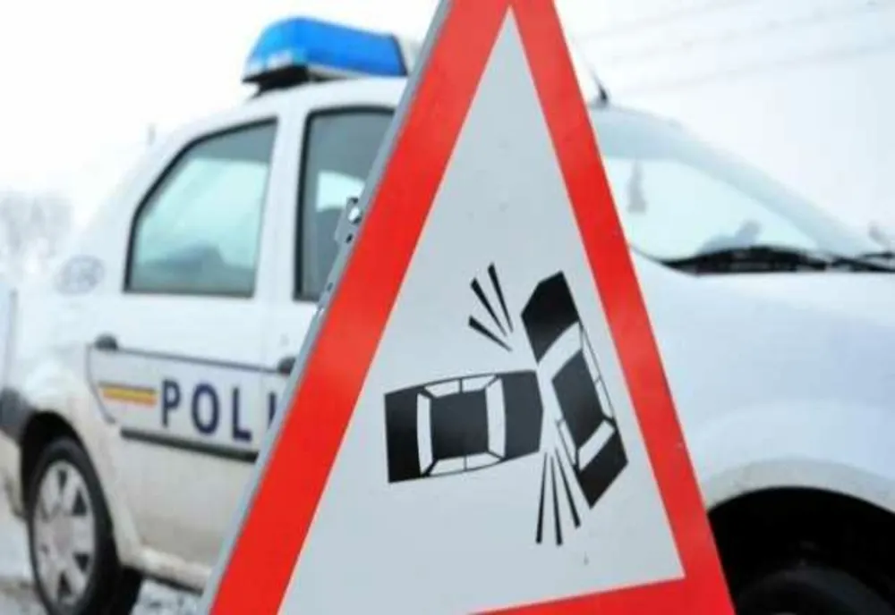 ACCIDENT RUTIER PE A2. TREI PERSOANE RĂNITE, TRAFICUL BLOCAT PARȚIAL 