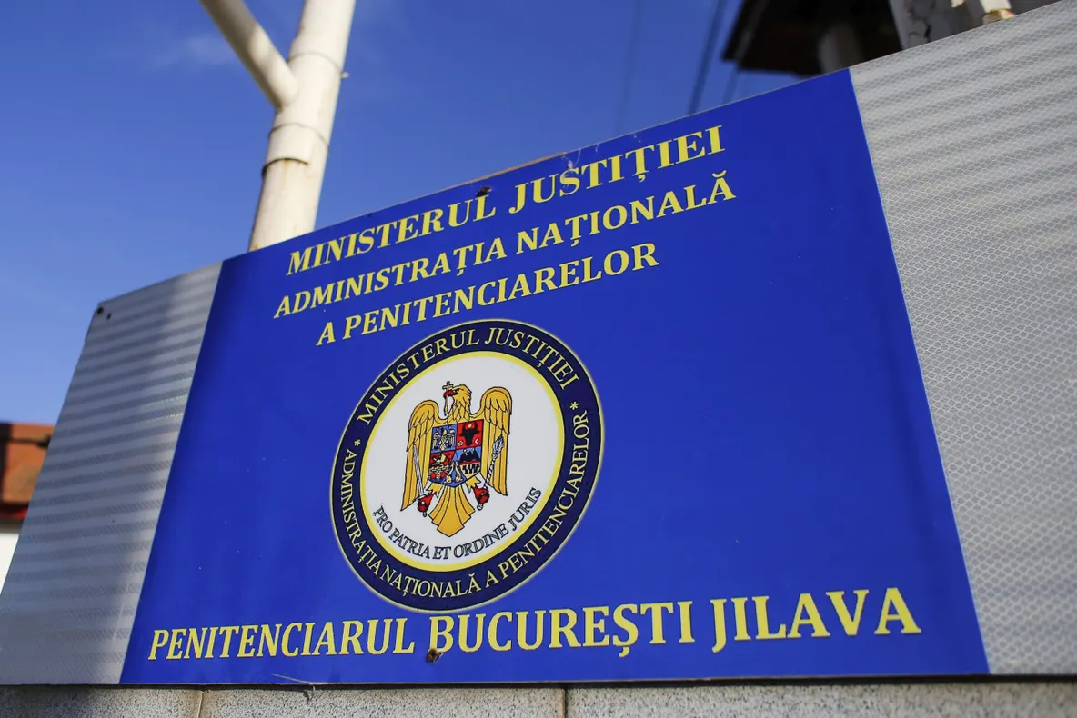 DIRECTOAREA PENITENCIARULUI JILAVA, SCHIMBATĂ DIN FUNCȚIE DUPĂ CE SOȚUL SINDICALIST A PROTESTAT ÎMPOTRIVA GUVERNULUI BOLOJAN