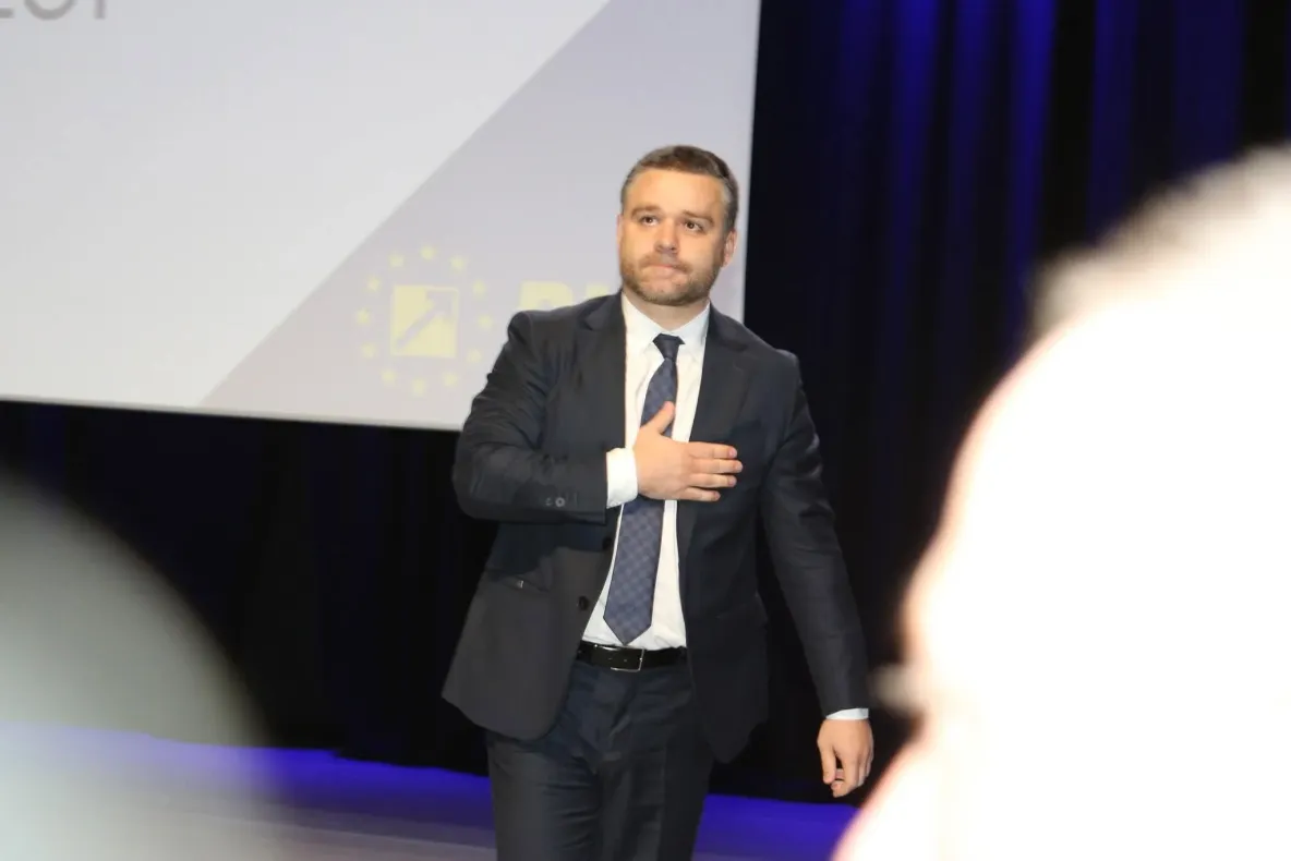 Alertă în București! Ciprian Ciucu îi roagă pe oameni să nu iasă din case: „Evitați deplasările inutile!”