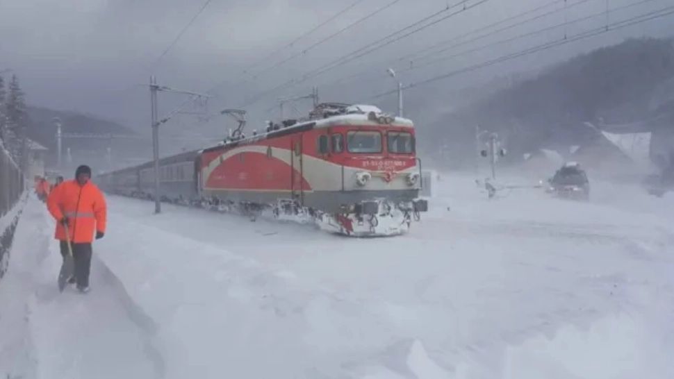 ANM a emis un nou Cod galben de vreme rea. Ploi abundente în jumătate din țară, ninsori și viscol la munte -HARTA