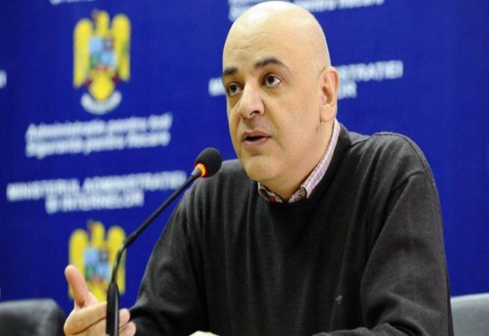 Raed Arafat: „Adunările cu mai mult de 1.000 de oameni se suspendă până pe 31 martie”