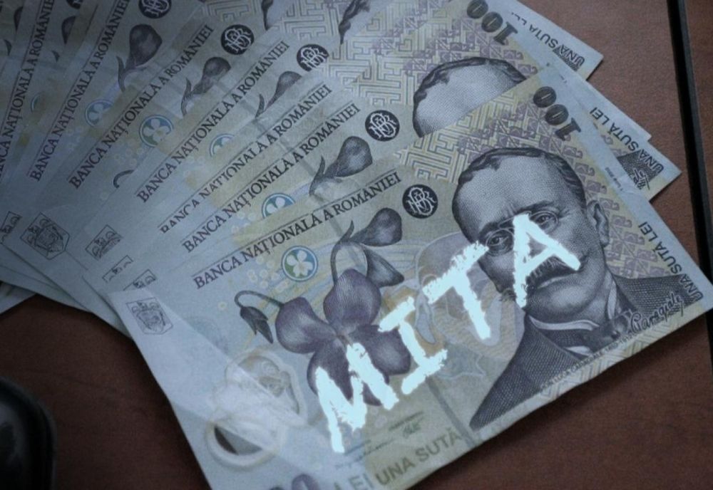 Salariat al D.G.P.M.B. -Brigada Rutieră, prins în flagrant în timp ce primea mită 1.000 de lei