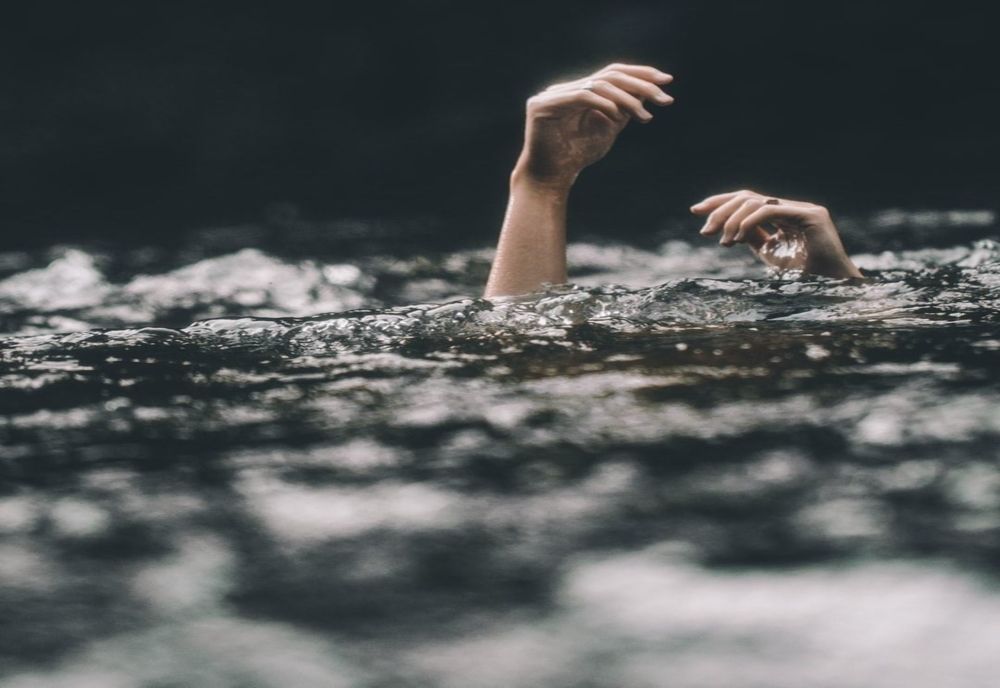 Un băiat de 8 ani din Boţârlău s-a înecat în albia râului Putna