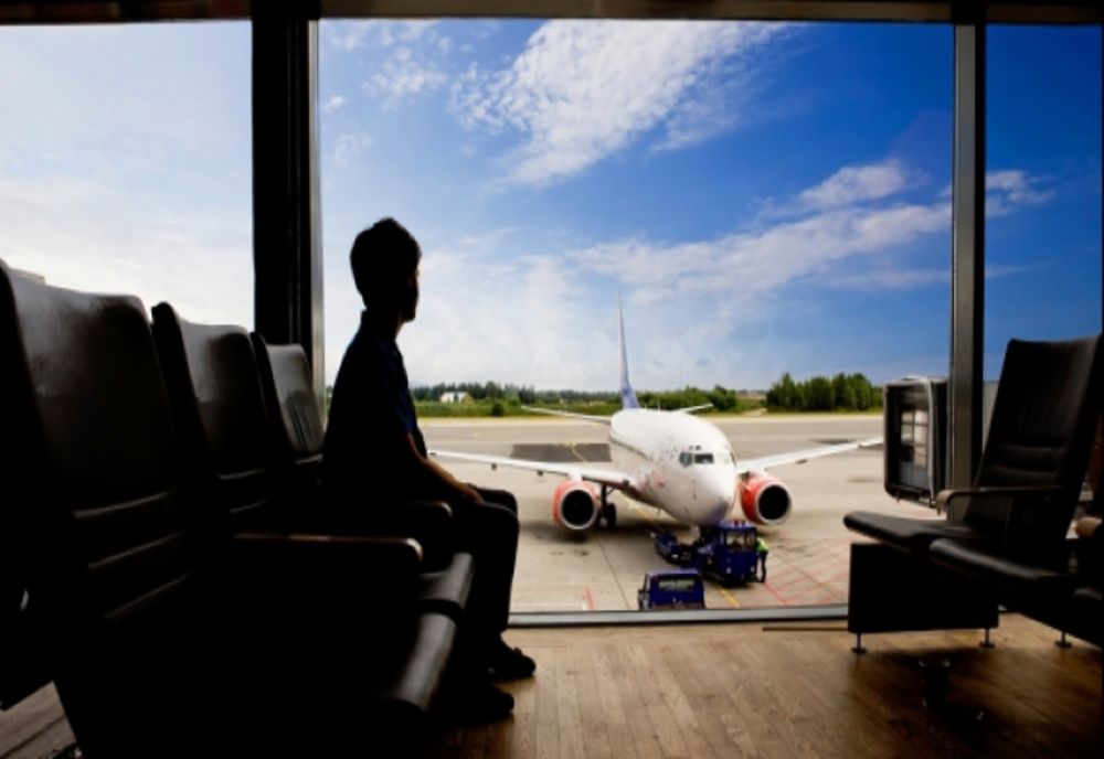 România SUSPENDĂ toate zborurile din și spre Marea Britanie