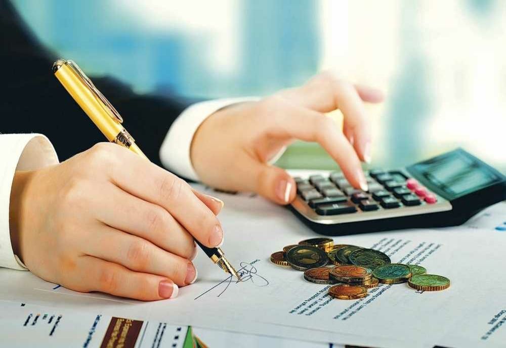 CHECK-IN. Cum se plătesc taxele și impozitele în 2021