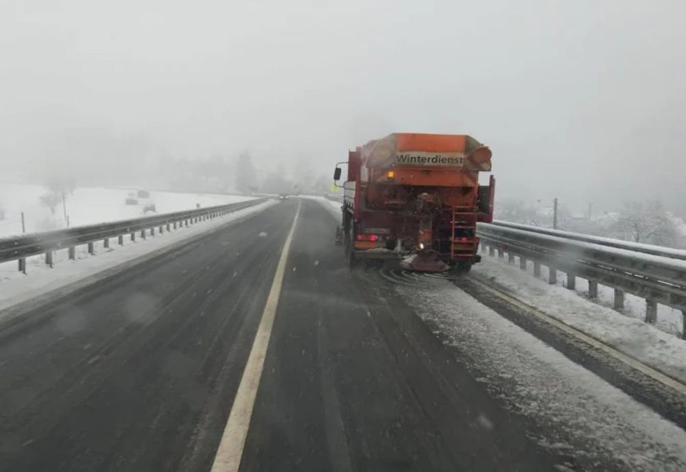 Accident în lanț din cauza poleiului pe Autostrada A3, în județul Ilfov 