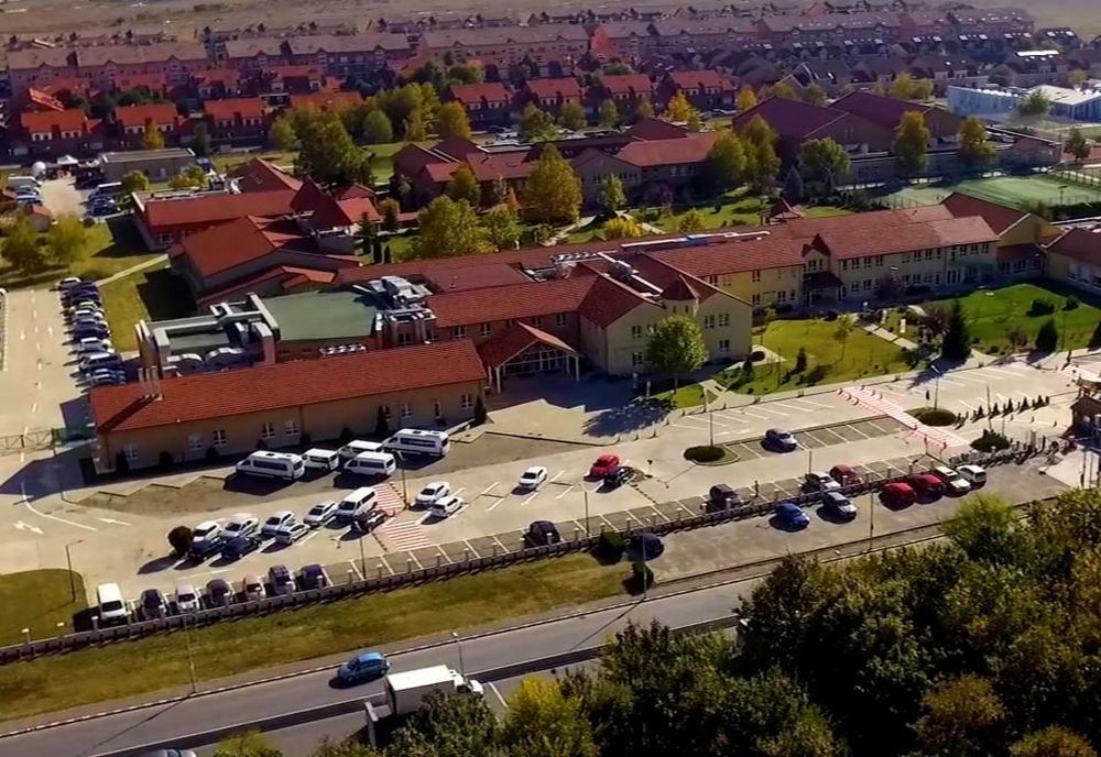 Alertă cu bombă la Școala Americană din Pipera. Pirotehniștii au intervenit la fața locului