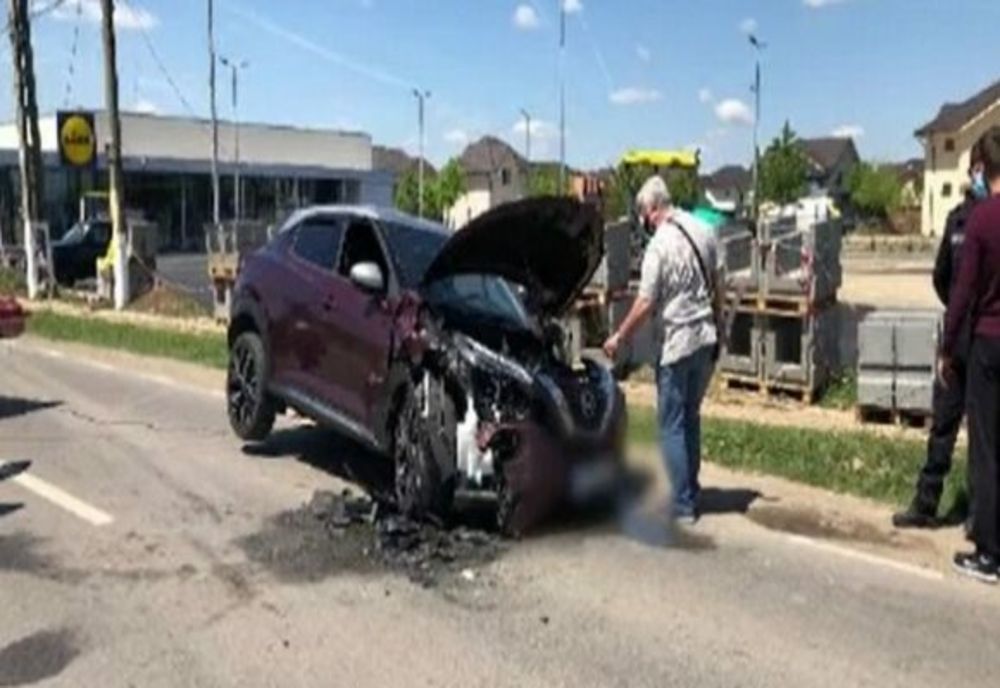 Un șofer beat a provocat un accident de circulație soldat cu trei mașini avariate și doi răniți, la Corbeanca