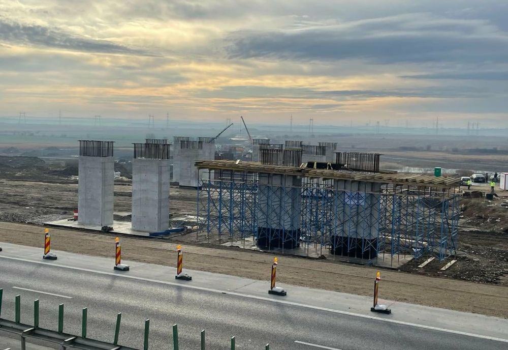 Ritm bun de lucru pe Loturile I şi II ale Autostrăzii Bucureştiului, pe zona de sud