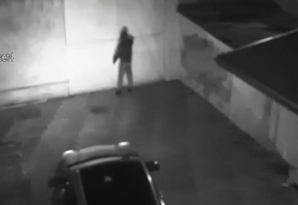 Patru indivizi care s-au dat drept polițiști au jefuit o familie din Popești-Leordeni