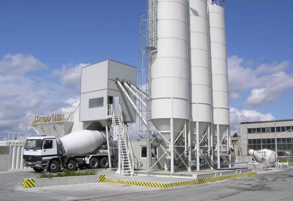 Explozie la o betonieră din Voluntari. Nu sunt victime omenești