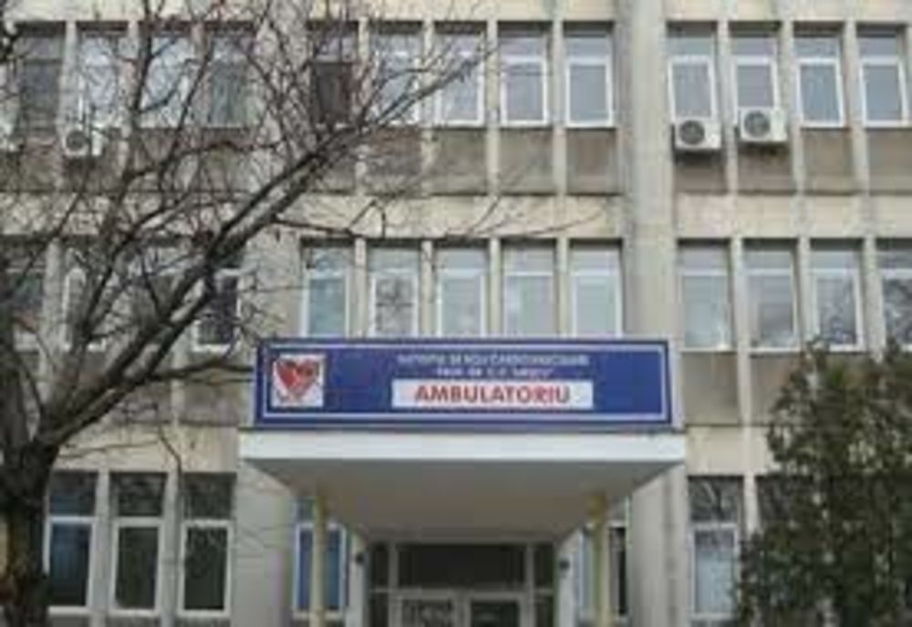 O asistentă medicală are leziuni minore în urma incendiului de la Institutul de Urgenţă pentru Boli Cardiovasculare "Prof. dr. C.C. Iliescu"