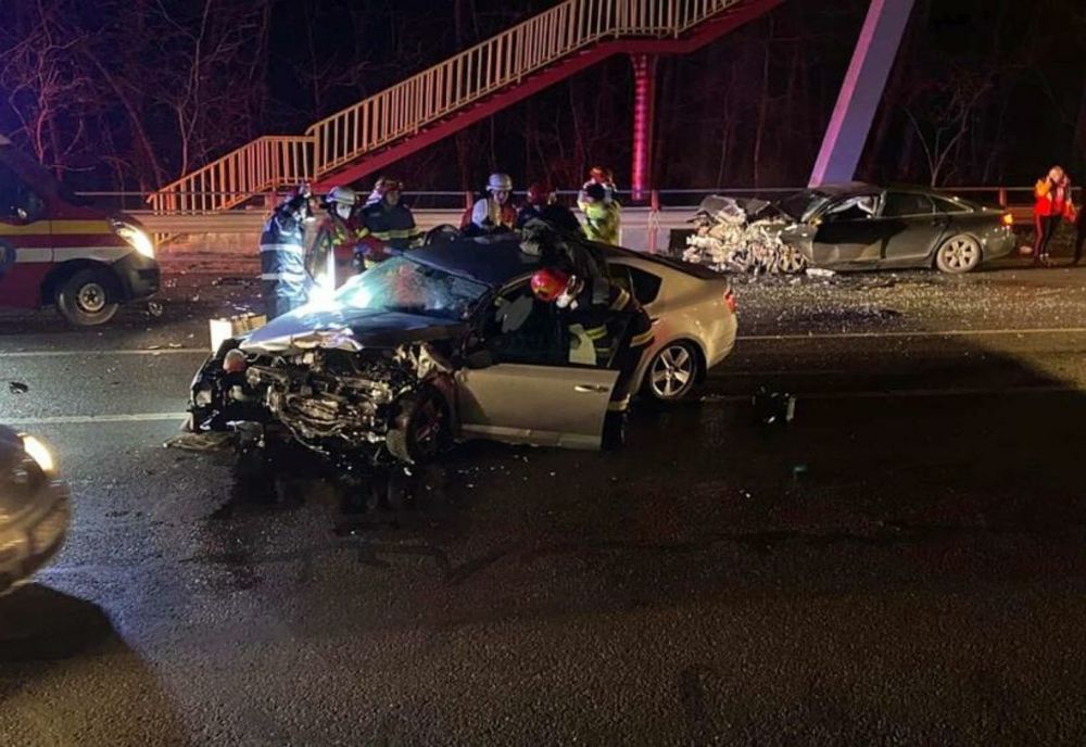 Trafic îngreunat pe DN 1, la Otopeni, în urma unui accident în care au fost implicate trei autoturisme