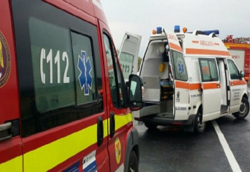 Două adolescente au fost lovite pe trecerea de pietoni în Chitila