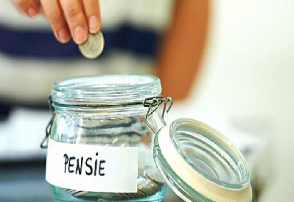 PROTESTE URIAȘE, ȘI ASTĂZI, LA CASELE DE PENSII ȘI MIPE 