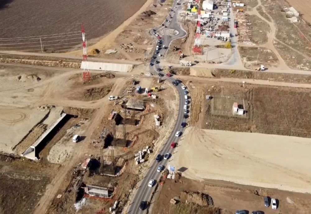 Trei mari proiecte de infrastructură promit decongestionarea traficului din București. Autostrada A0, Drumurile Radiale, Trenul Metropolitan 