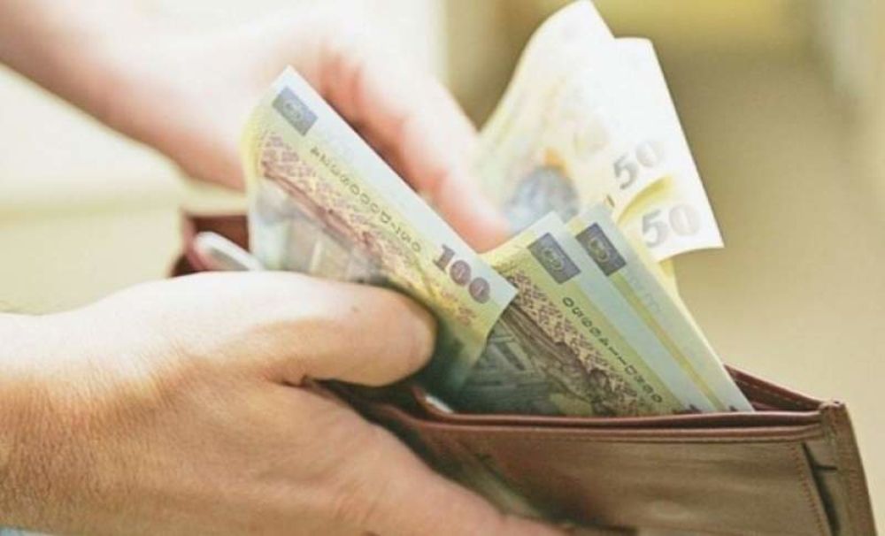 Scandal uriaș, salariile ar putea fi tăiate cu 10%