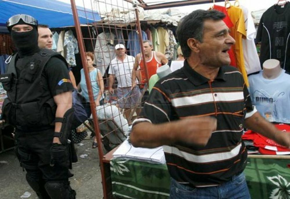 Complex comercial din Ilfov, închis temporar de inspectorii de la Protecția Consumatorului