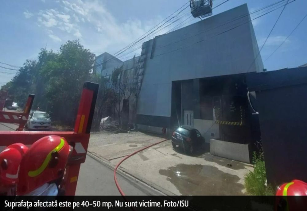 Incendiu de proporții lângă un centru comercial din București