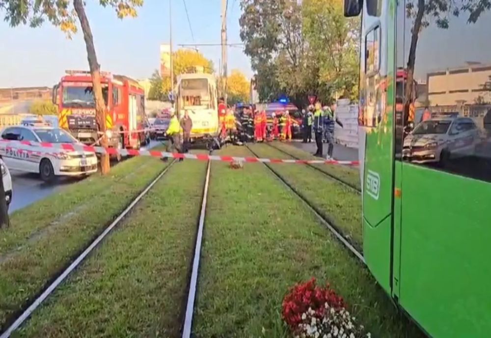 ACCIDENT GRAV ÎN ZONA 13 SEPTEMBRIE. CIRCULAȚIA TRAMVAIELOR, BLOCATĂ