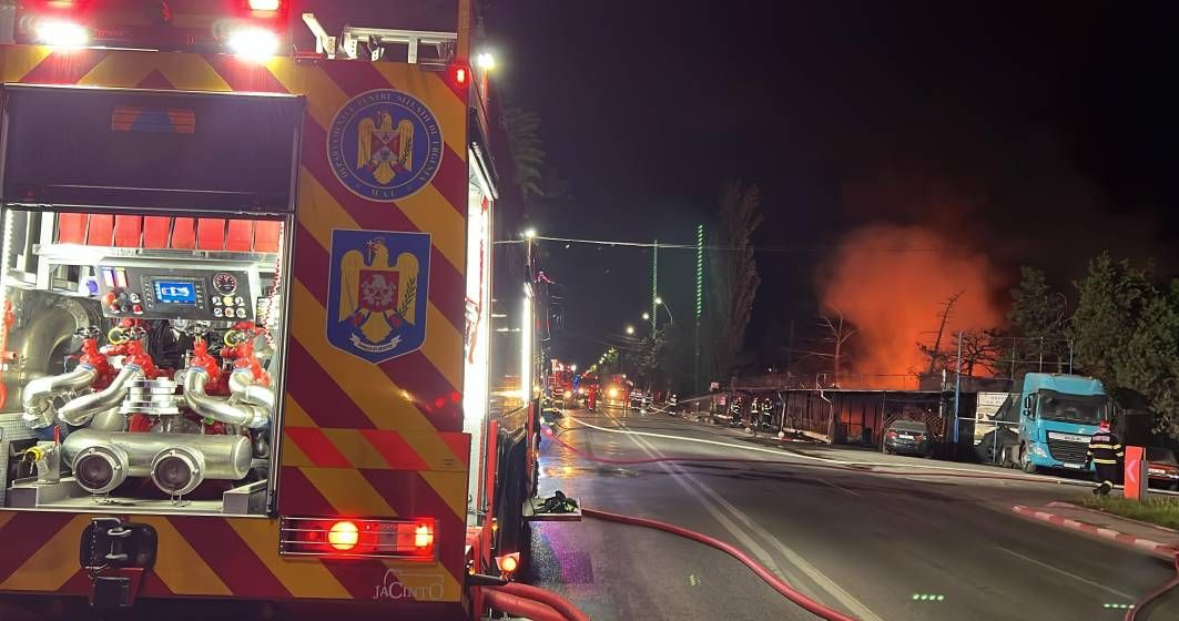 INCENDIU DE PROPORȚII LA VOLUNTARI: UN RESTAURANT, UN SERVICE ȘI O VULCANIZARE AU FOST MISTUITE DE FLĂCARI