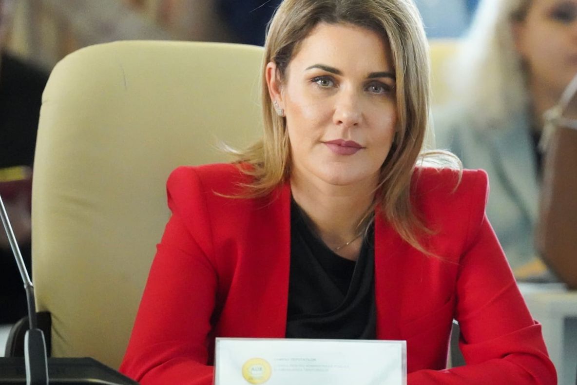 GIANINA ȘERBAN (AUR), DESPRE CONSULTĂRILE DE LA COTROCENI:„O SCENETĂ POLITICĂ.  AM REFUZAT PARTICIPAREA. NOI VENIM CU SOLUȚII  REALE PENTRU ROMÂNI”