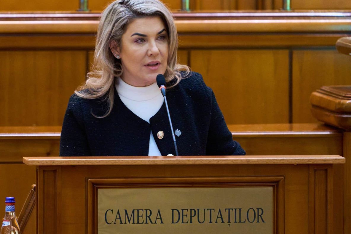 DEPUTATA (AUR) GIANINA ȘERBAN: „INSTITUȚIILE STATULUI PROTEJEAZĂ AGRESORII ȘI ABANDONEAZĂ VICTIMELE”