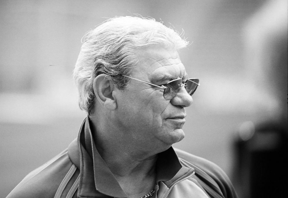 EMERIC IENEI VA FI ÎNMORMÂNTAT CU ONORURI MILITARE, LA ORADEA. STEAUA ÎI ADUCE UN ULTIM OMAGIU PE GHENCEA