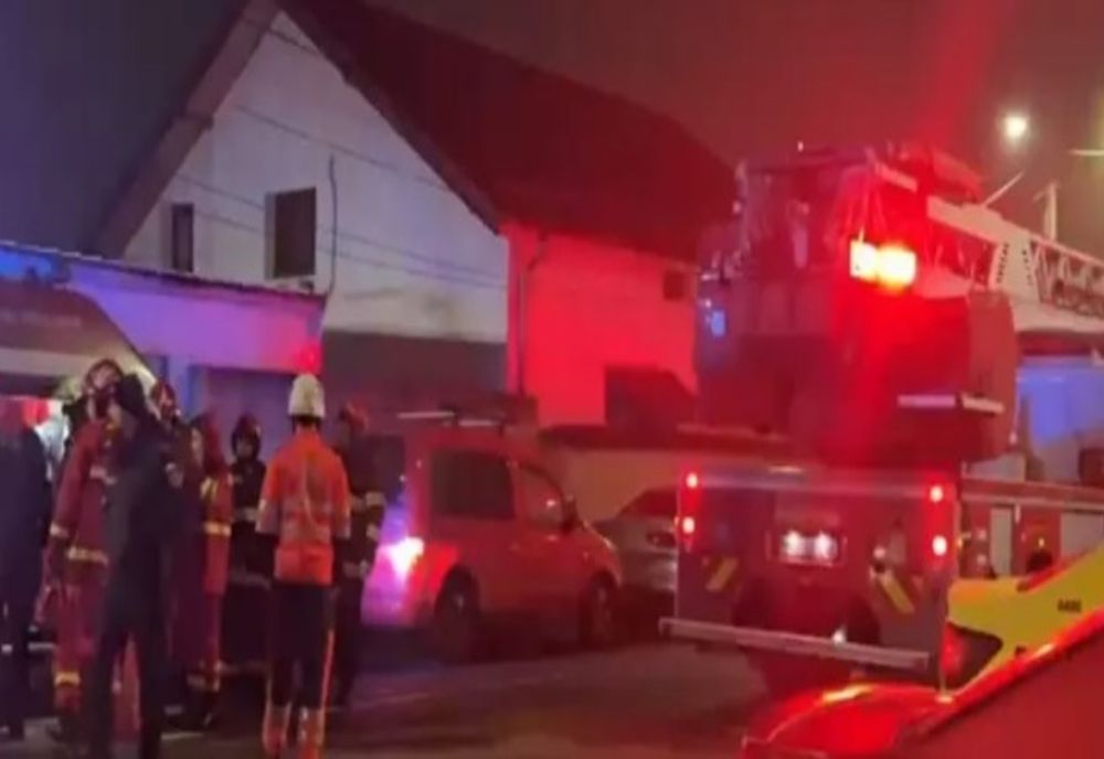 Explozie într-un bloc din Chitila. 40 de persoane evacuate, două victime cu arsuri - FOTO