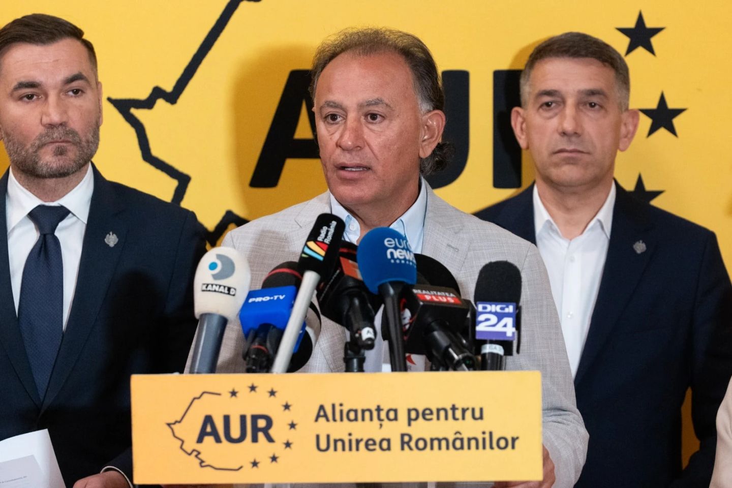 Parlamentul a adoptat proiectul AUR care introduce facilități fiscale pentru participarea angajaților la profit