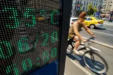 Cod galben în București. Weekend de foc cu temperaturi de 36 de grade și nopți tropicale