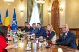 Grupul parlamentar PACE - Întâi România: „Înainte de a tăia bursele sociale în vacanță, Guvernul să reducă subvențiile partidelor”