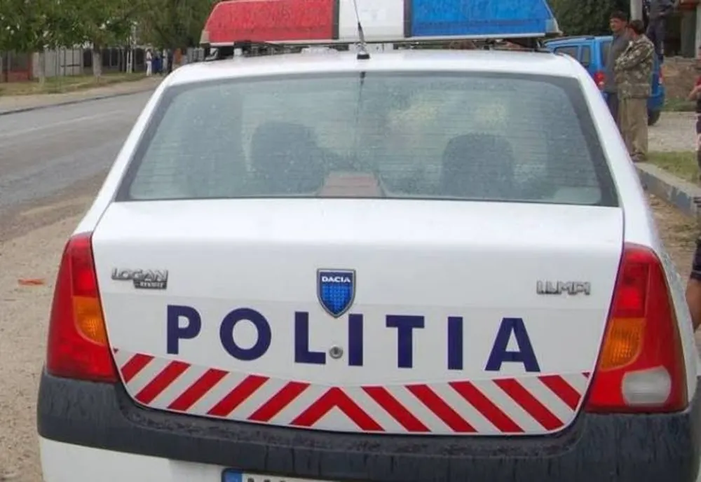 Două fete în vârstă de 13 ani sunt căutate de polițiștii ilfoveni